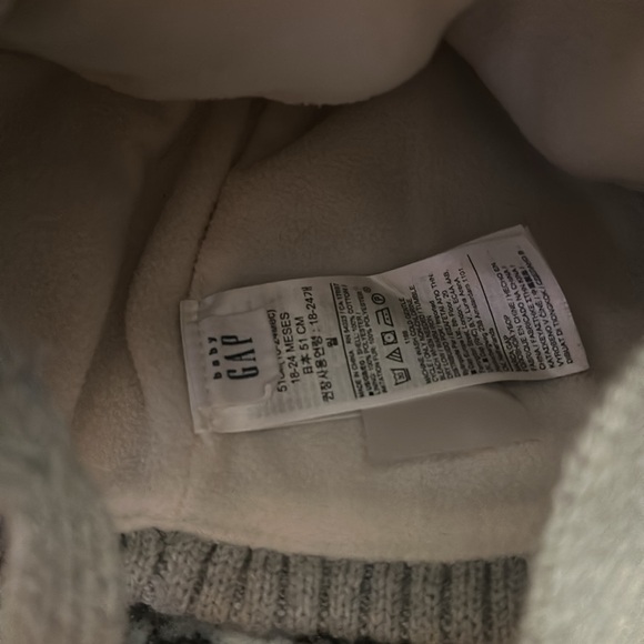 Baby Gap Hat and Northface Mitten bundle - Picture 2 of 6